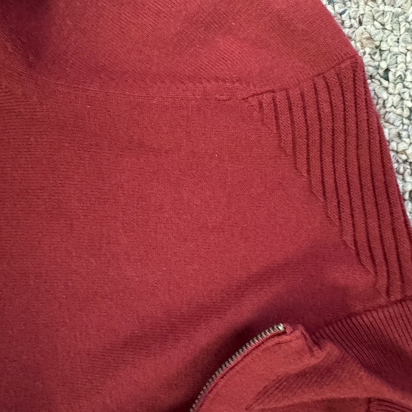 Men’s size large Hugo Boss deep red quarter zip light sweater - Picture 4 of 6